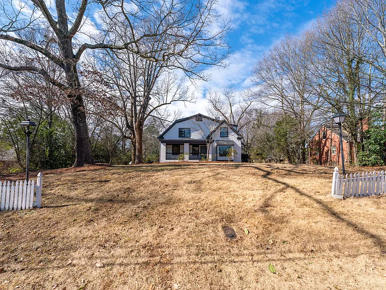 2413 Charleston Oaks Ln — Photo 31
