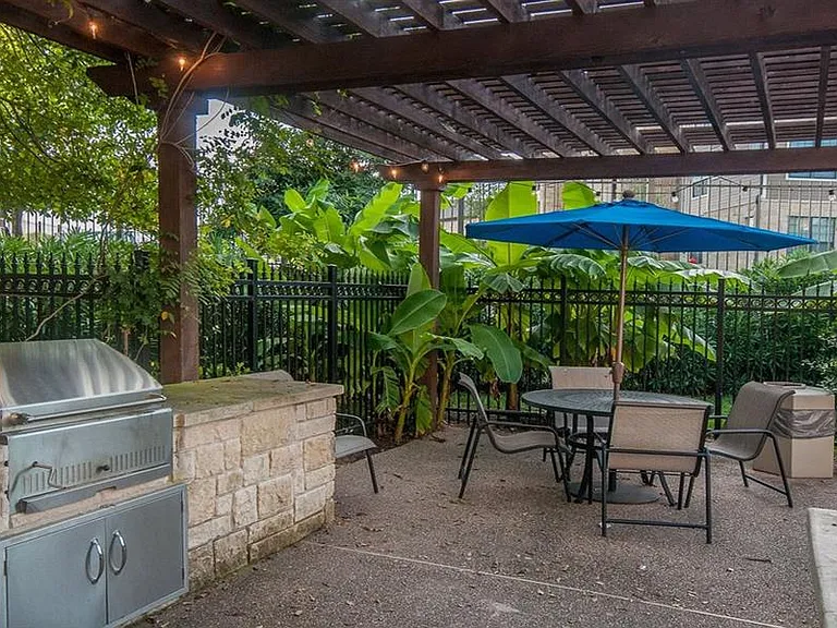 Regency Dell Ranch Apartments — Photo 30