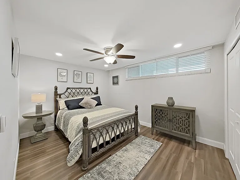 2620 Cove Cay Dr #403 — Photo 15