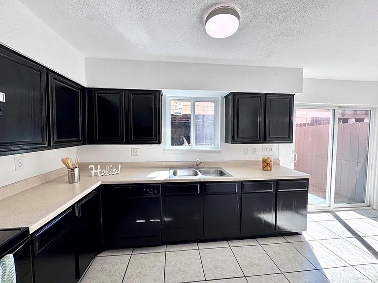 9901 Sharpcrest St #M6 — Photo 9