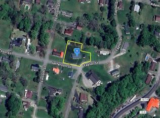 110 Jefferson St, Crab Orchard, WV 25827