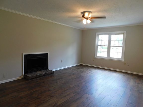 5th image of 330 Park Way Dr