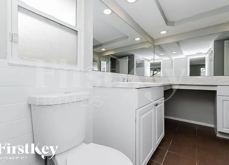 7825 Embassy Blvd — Photo 10