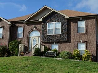 1533 Mammy Ln, Clarksville, TN 37042