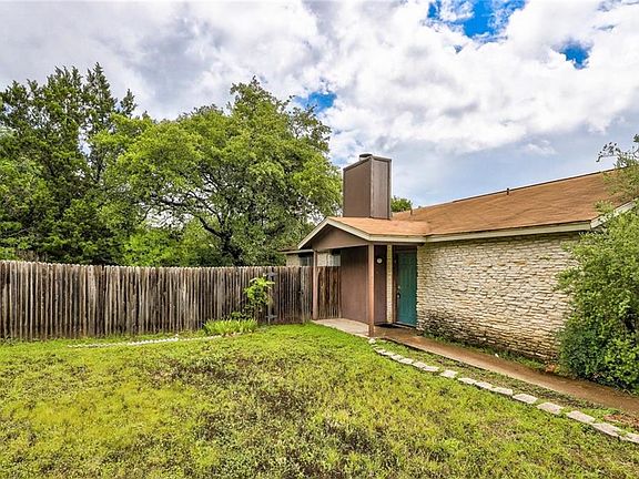 3rd image of 9907 Hundred Oaks Cir