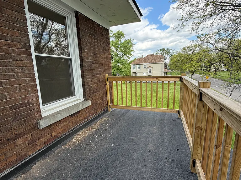 3284 Northwestern St #2 — Photo 35