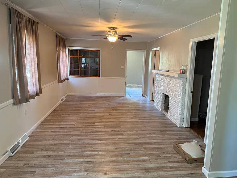 210 Beech St — Photo 1