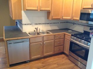 2650 S Kinnickinnic Ave, Milwaukee, WI 53207