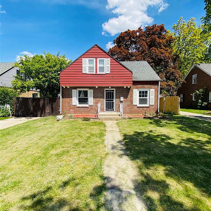 1st image of 2223 Custer Ave
