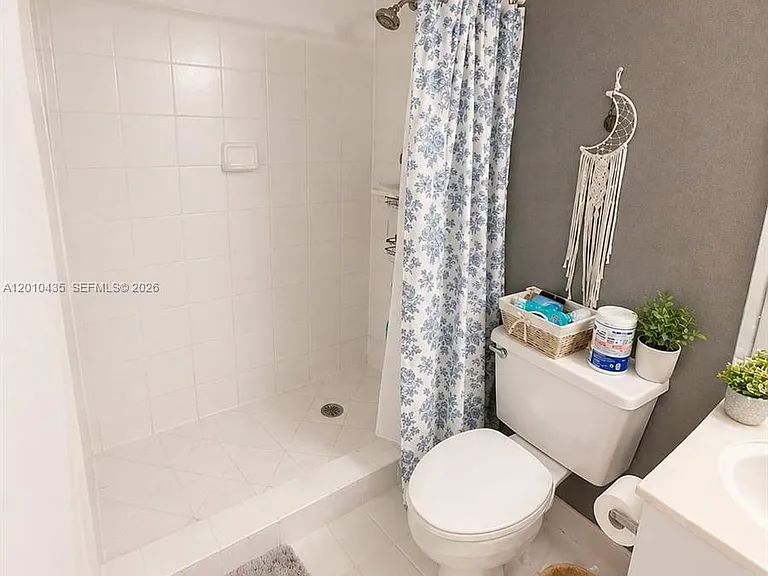 3300 NE 191st St #1803 — Photo 8