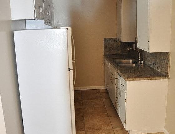 4th image of 1147 Garfield Ave APT 21