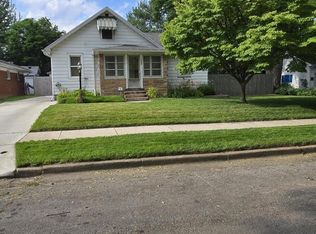 1922 Southmoor Dr, Toledo, OH 43609