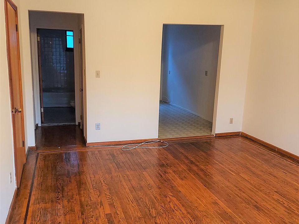 1st image of 14306 Cherry Ave APT 3B