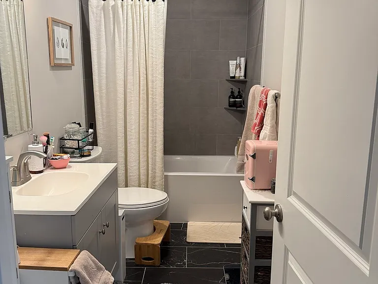 16 Hudson St #1 — Photo 9