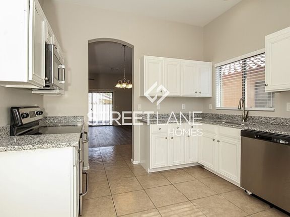 5th image of 9930 W Wood St