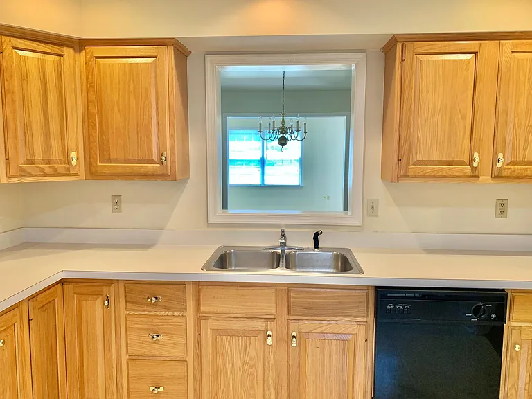 4069 Darius Dr — Photo 7