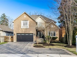 2532 Rebecca St, Oakville, ON L6L6N8