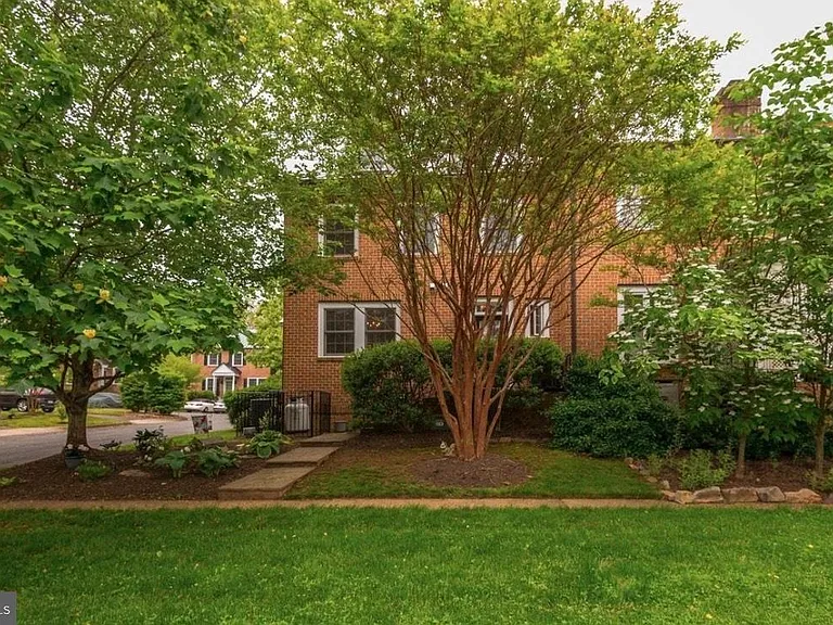 5 Piedmont Dr — Photo 3