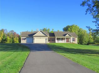 2 Eagles Lndg #PVT, Webster, NY 14580