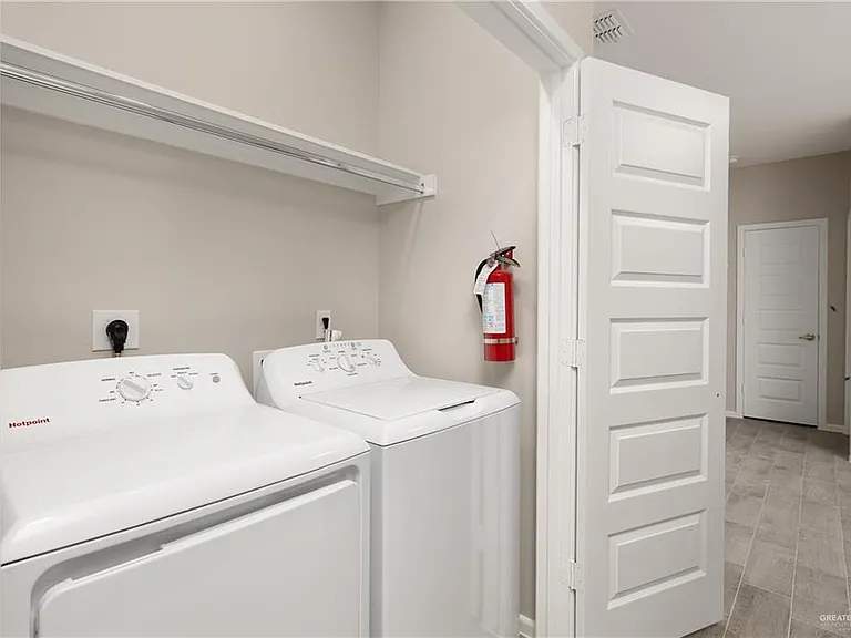 2704 W Harrison Ave #2 — Photo 15