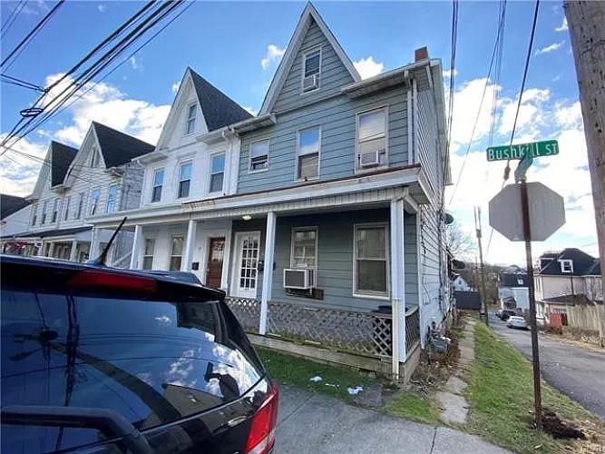 820 Bushkill St photo 1