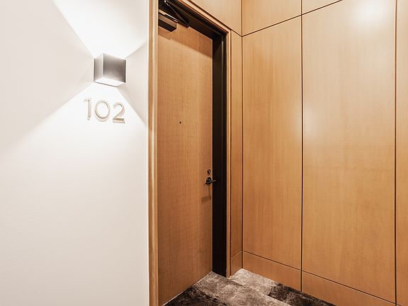 4th image of 877 N East St #102-A