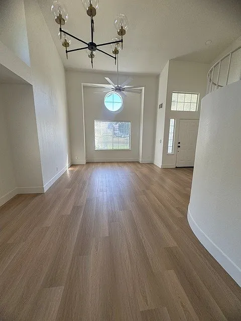 3 bed, 1902 sqft, $2,900 — Photo 2