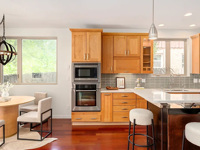 2155 S Logan St #2155 — Photo 15
