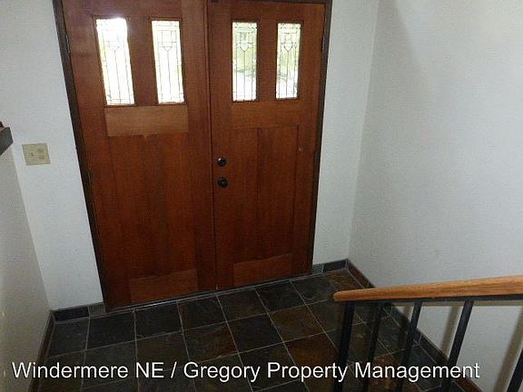 3rd image of 12008 NE 68th Pl