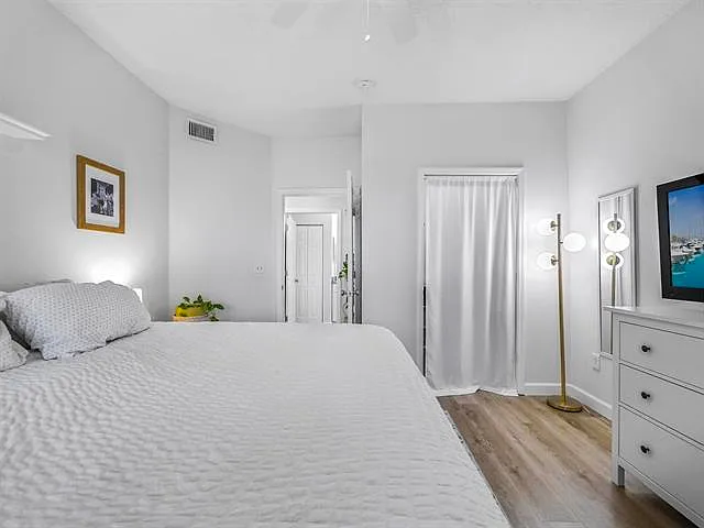 25115 Harbour Vista Cir — Photo 22