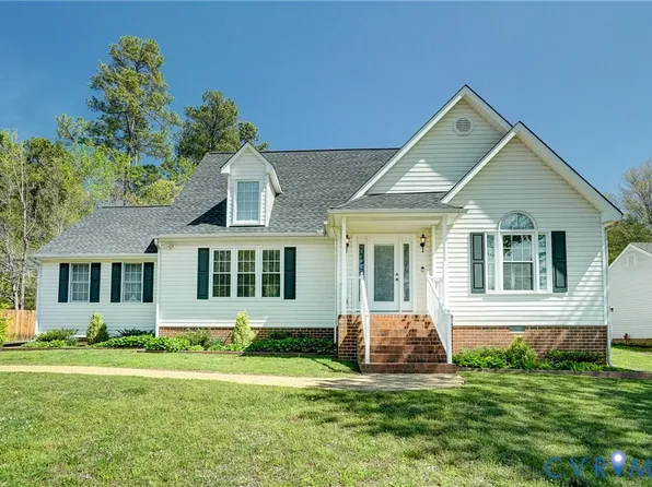 1949 Castle Glen Dr, North Chesterfield, VA 23236