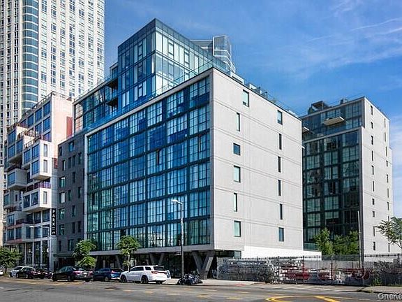 3rd image of 2218 Jackson Avenue #1006
