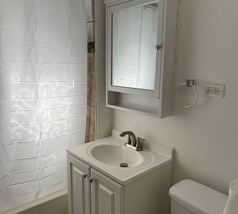 4th image of 3548 W 13th Pl APT 2R