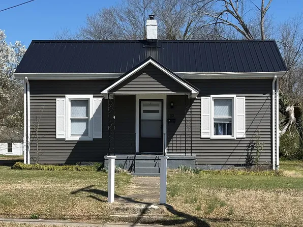 53 Schoolfield Dr, Danville, VA 24541