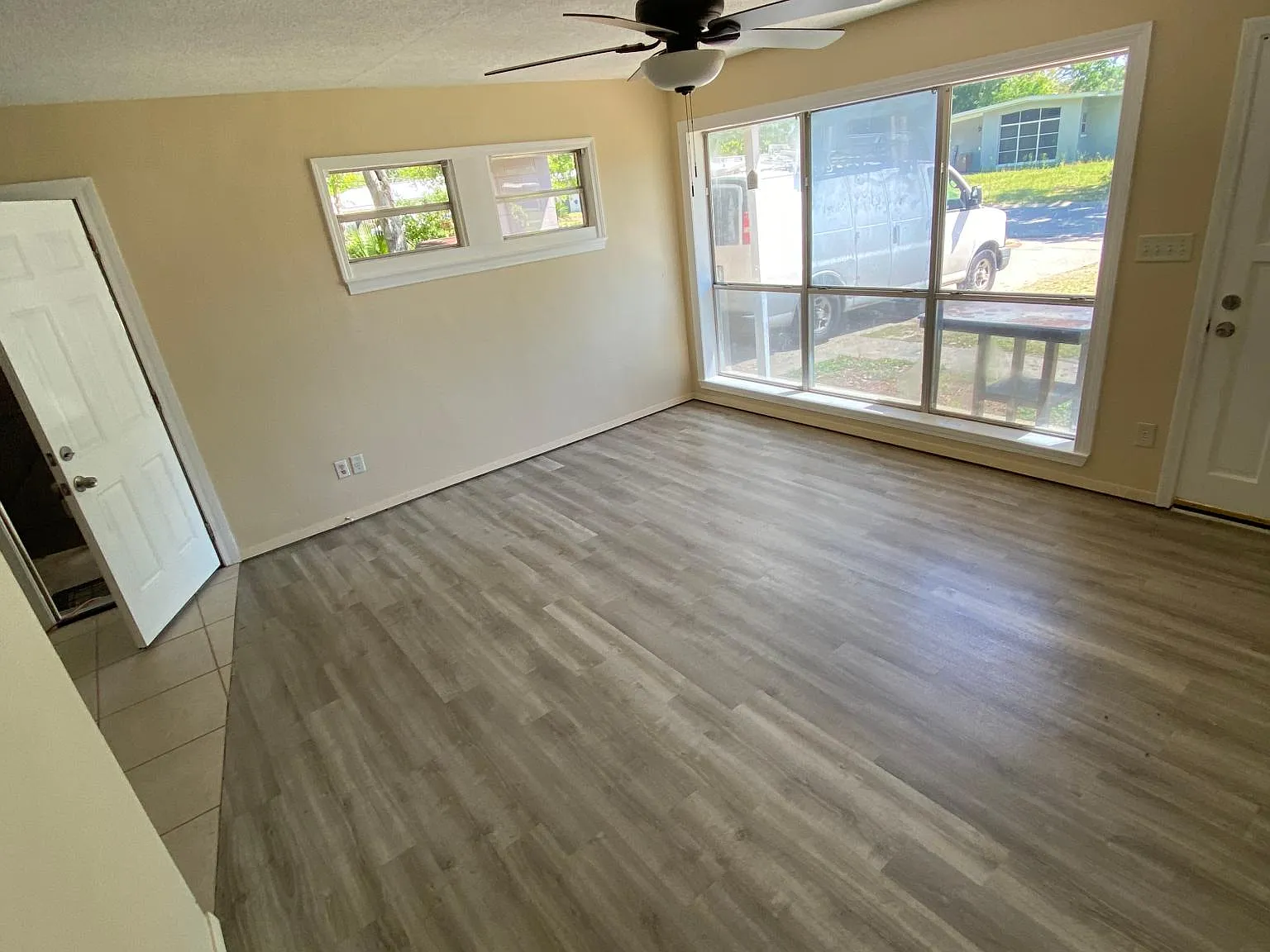 21 Adkinson Dr — Photo 2