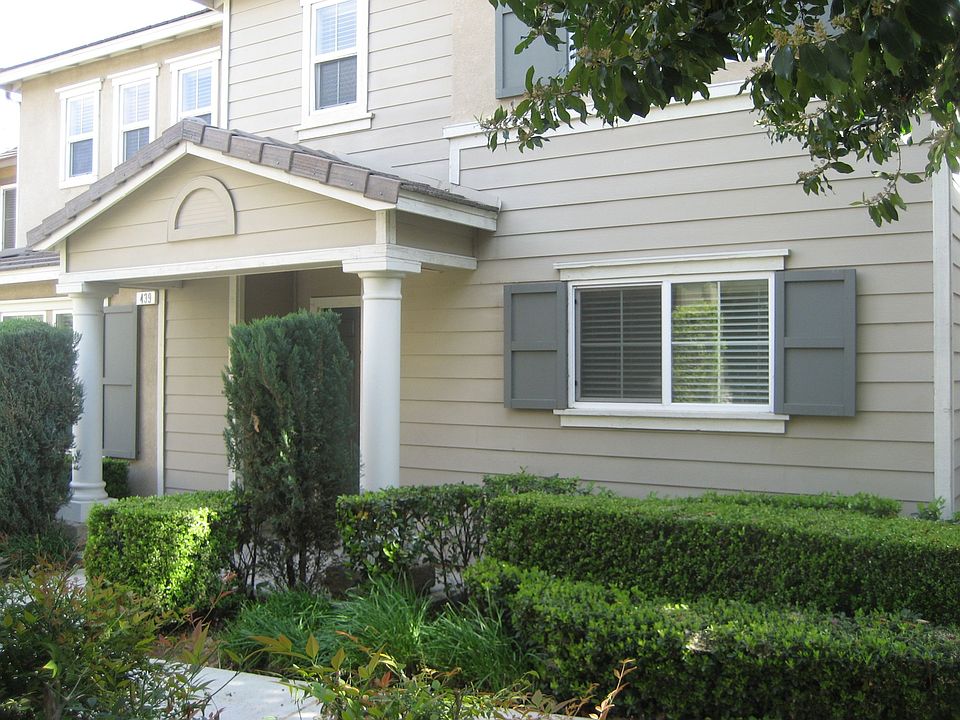 1st image of 439 N Placer Privado
