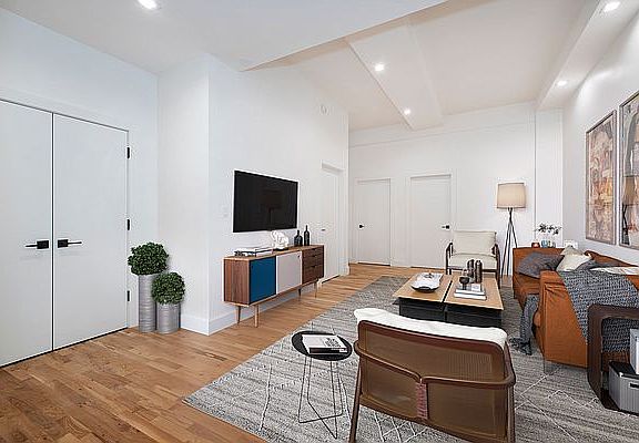 2nd image of 20 E 42nd St APT 5R