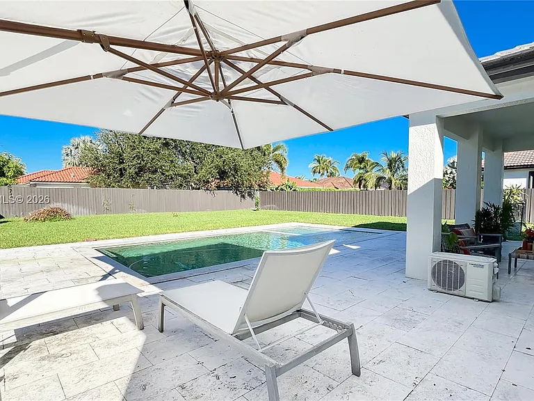 17320 SW 92nd Ct — Photo 29