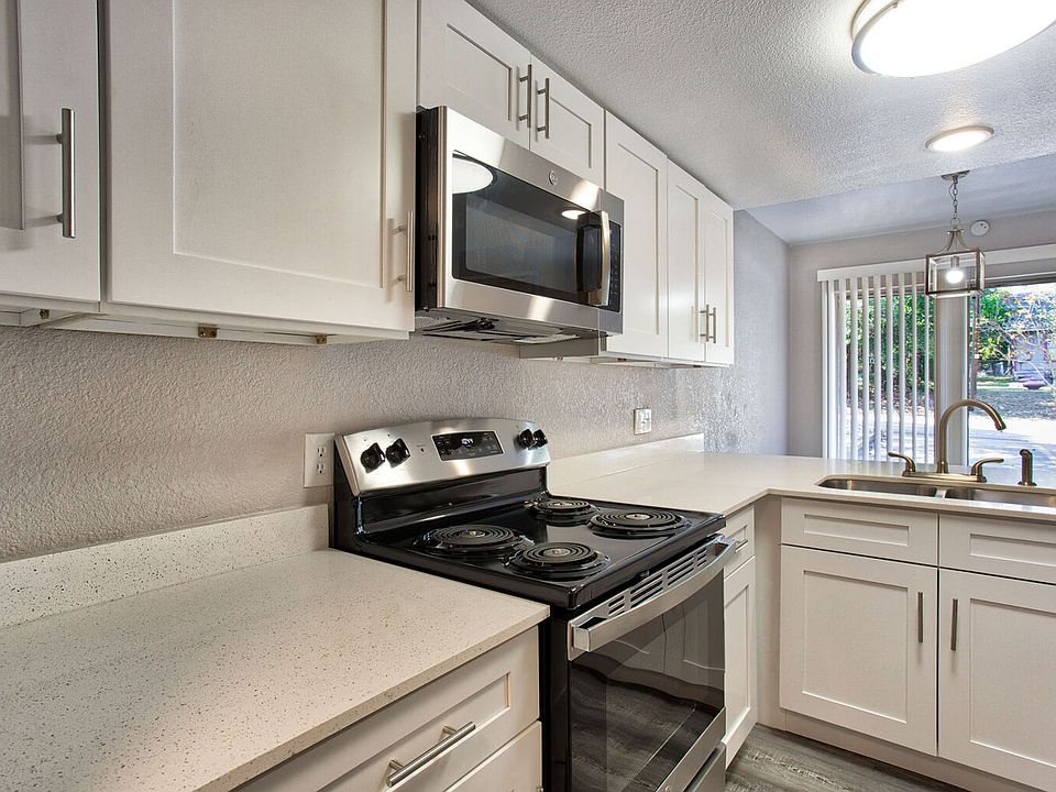 1st image of 215 Wood St #2B-2Ba-919Sqft