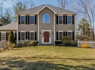 19 Farrwood Dr, Hooksett, NH 03106