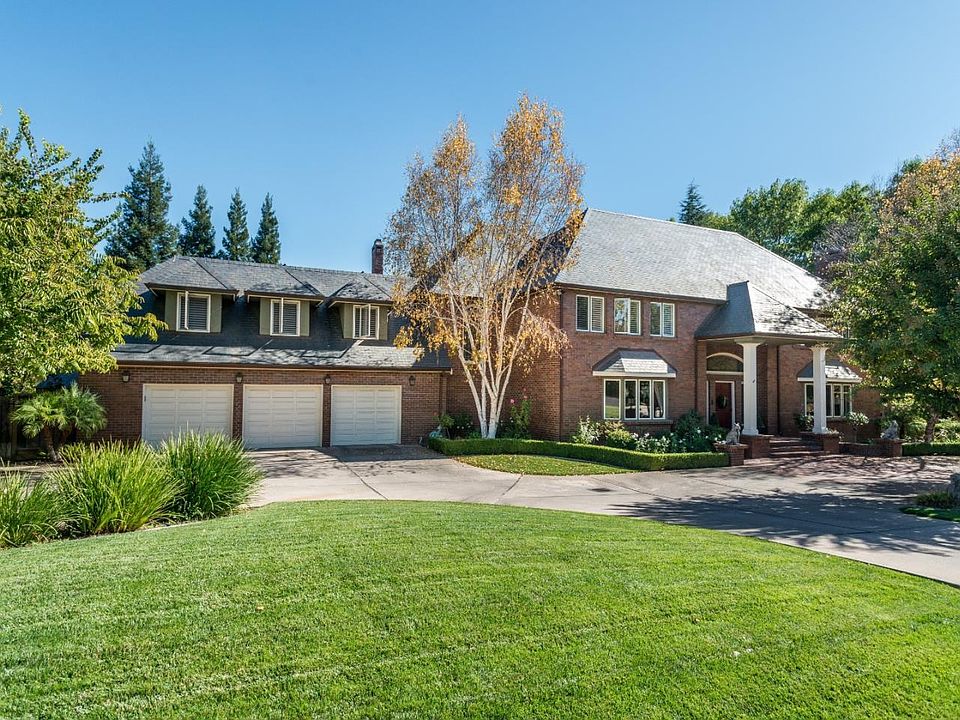 1st image of 15676 Oak Knoll Dr