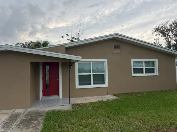 6620 Manor Beach Rd, New Port Richey, FL 34652