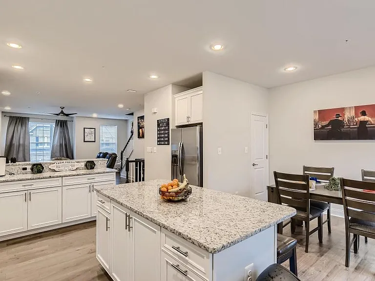 625 Heathland Trl — Photo 9