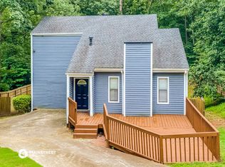 6566 Oakwood Dr, Douglasville, GA 30135
