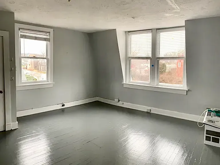 416 W 12th St #3 — Photo 5
