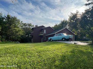 30 Castle Point Rd, Athens, NY 12015