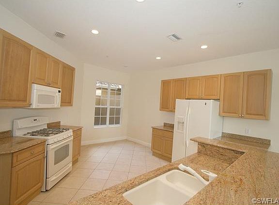 3rd image of 9296 Belle Ct Unit 103
