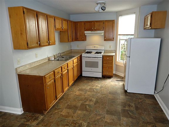 3rd image of 2314 Portland Ave APT 1
