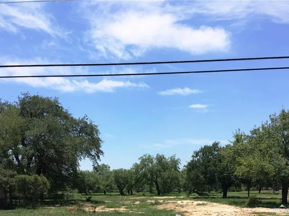 404 W Griffin Pkwy, Mission, TX 78572