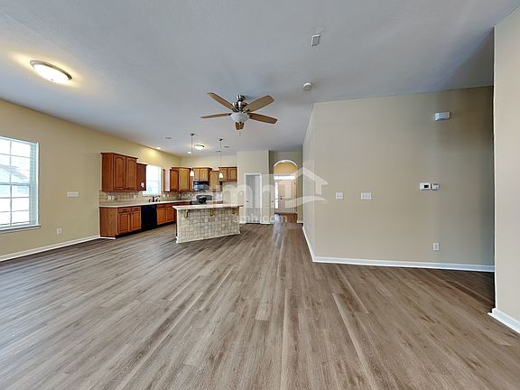 3rd image of 11585 Arielle Dr
